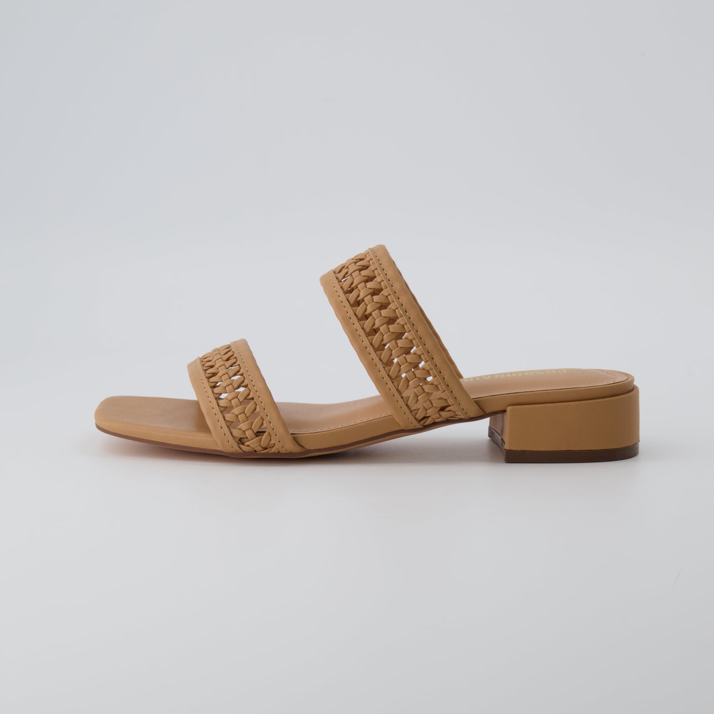 Tan,6,Medium
