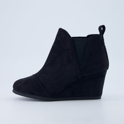 Black,5,Medium