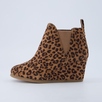 Leopard,5,Medium