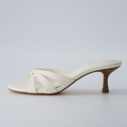 Ivory Smooth,6,Medium