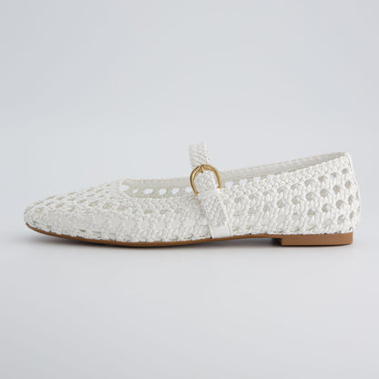 White,6,Medium