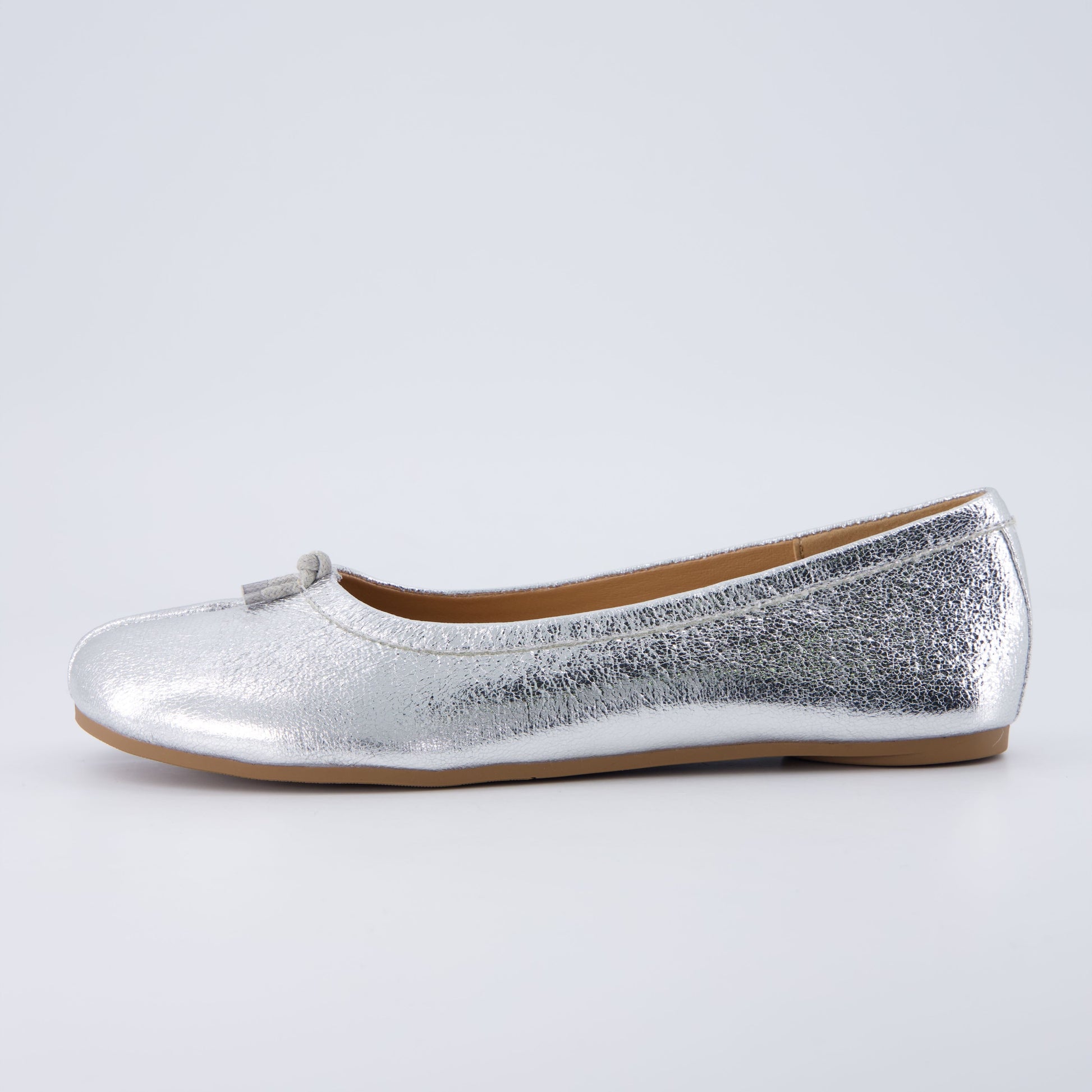 Cushionaire Maki Split-toe Flats