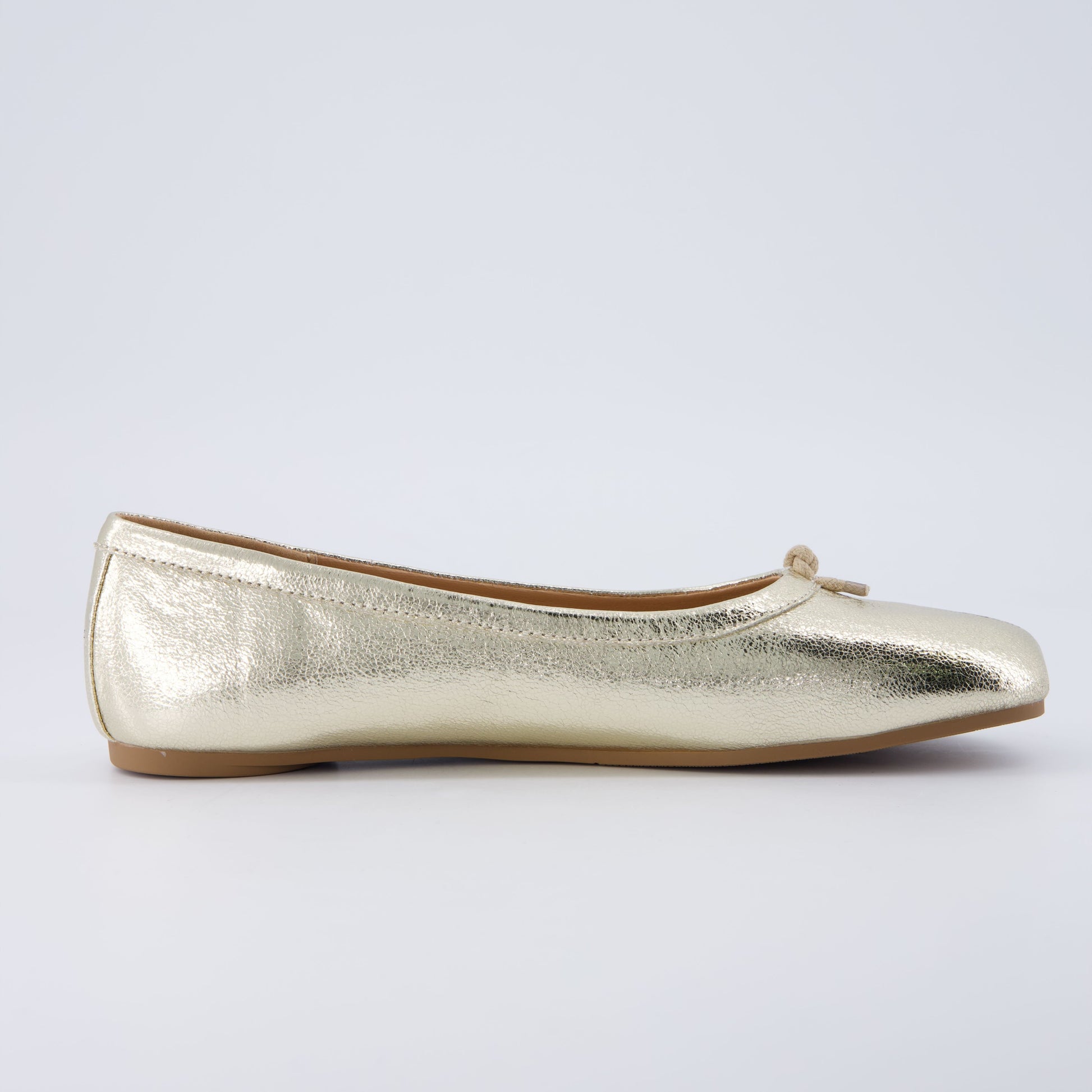 Cushionaire Maki Split-toe Flats