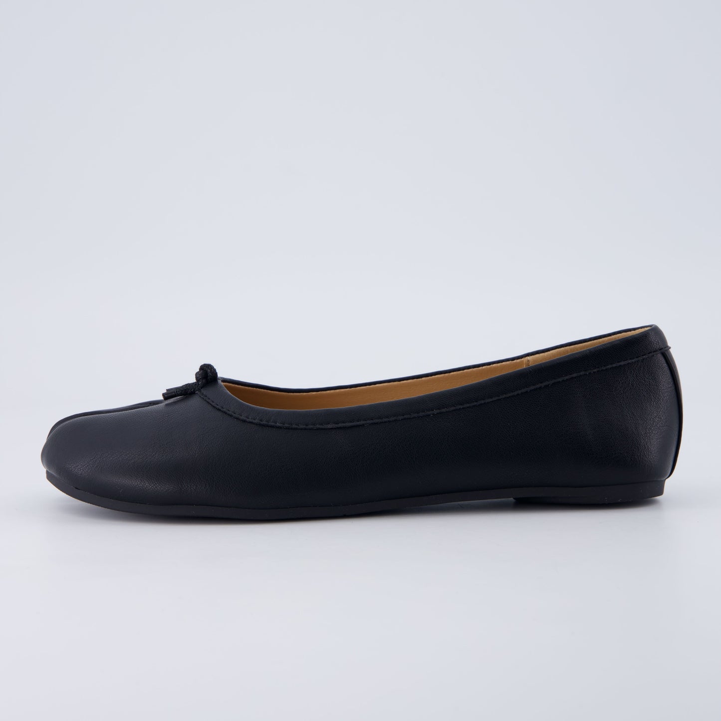 Black,6,Medium