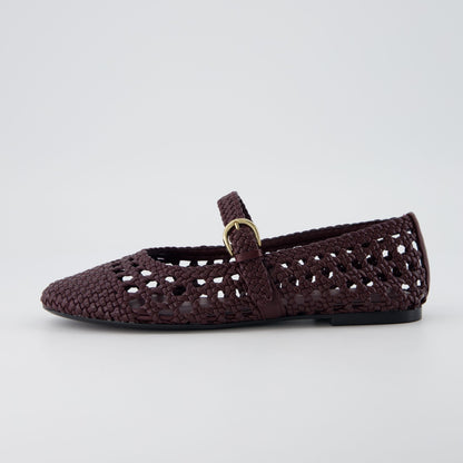 Burgundy,6,Medium