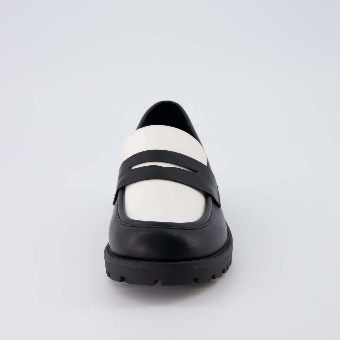 Cushionaire Reggio Contrast Slip On Loafer
