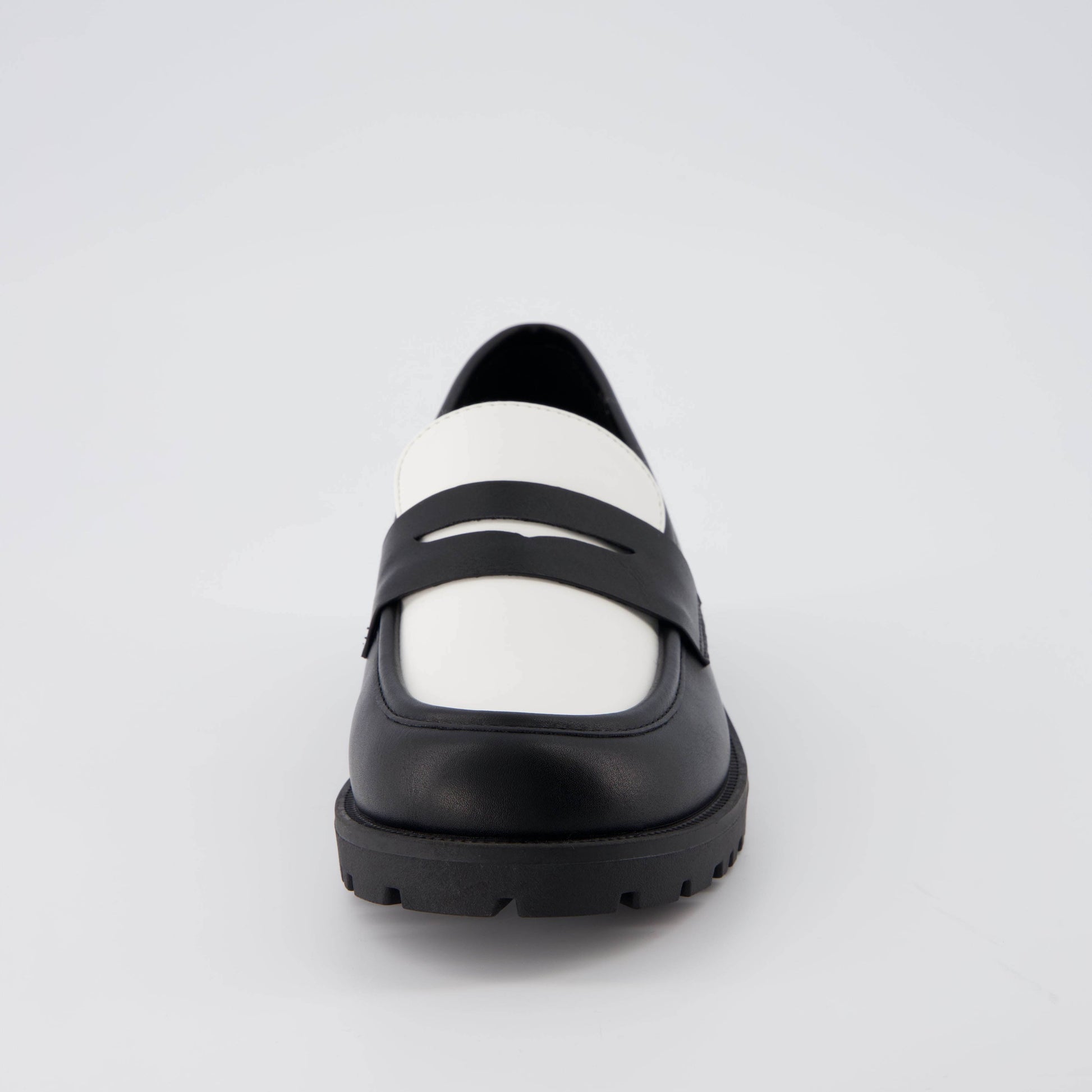 Cushionaire Reggio Contrast Slip On Loafer