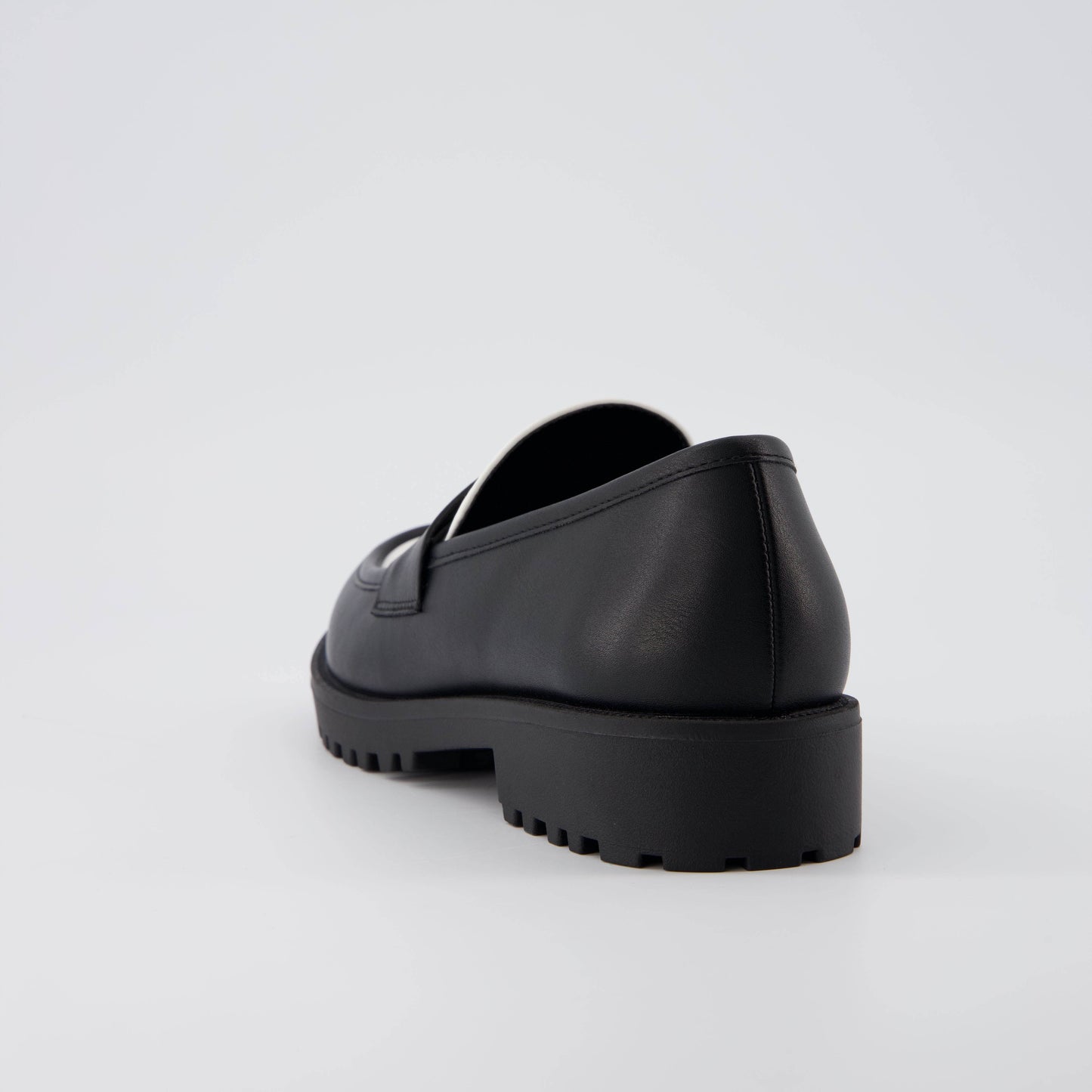 Cushionaire Reggio Contrast Slip On Loafer