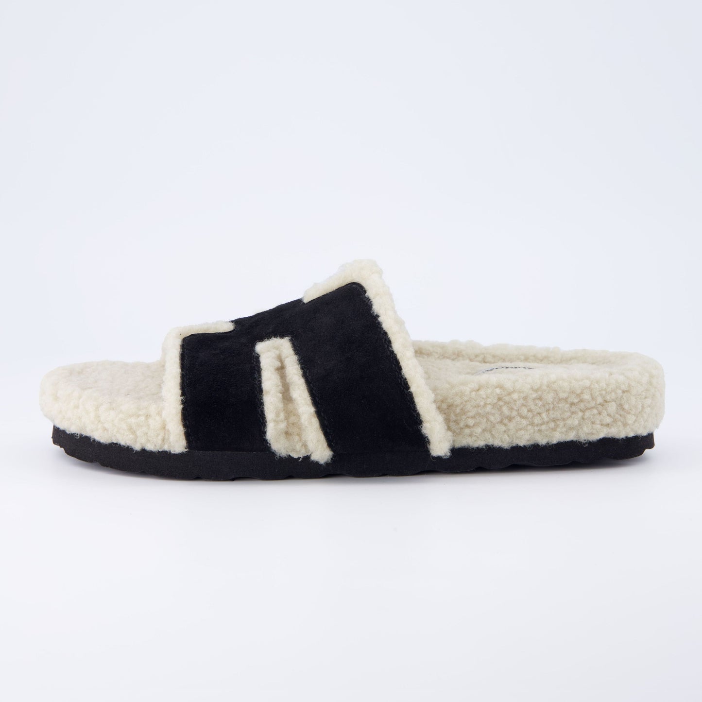 Black,6,Medium