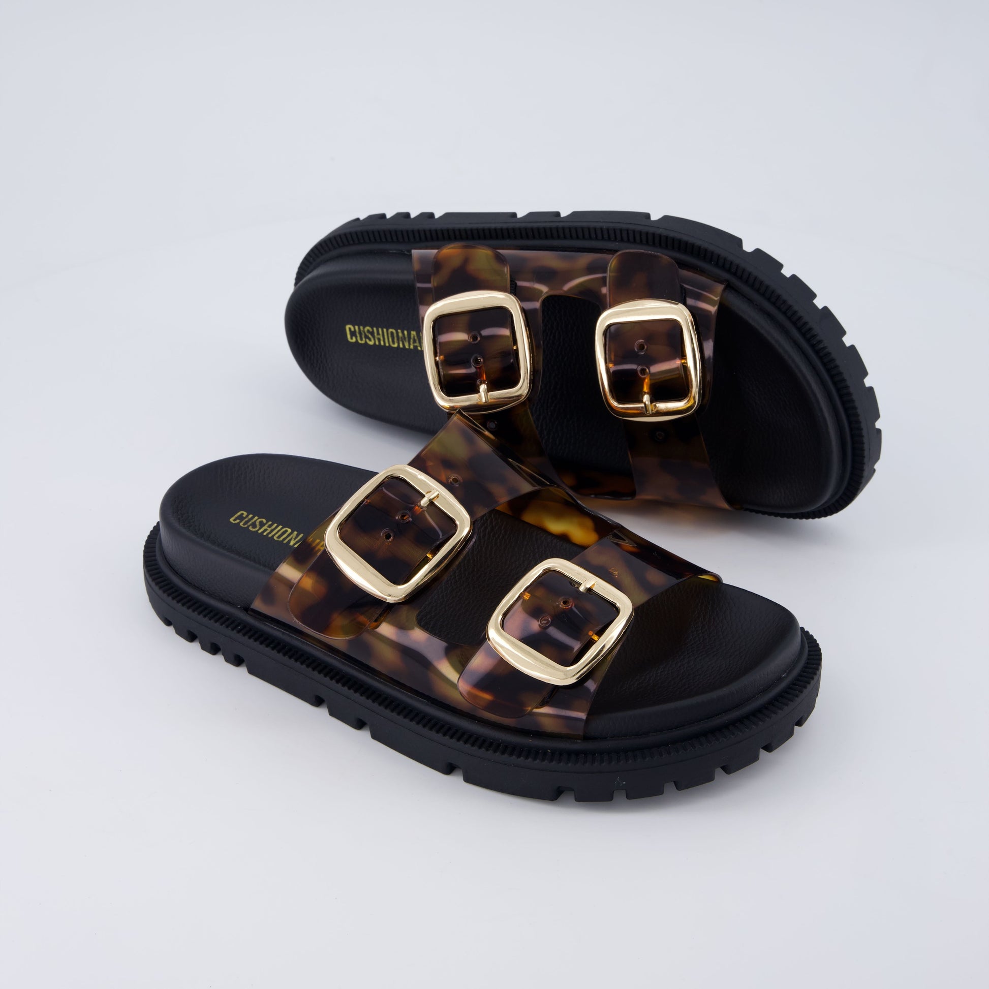 Cushionaire Fuse Chunky Sandals