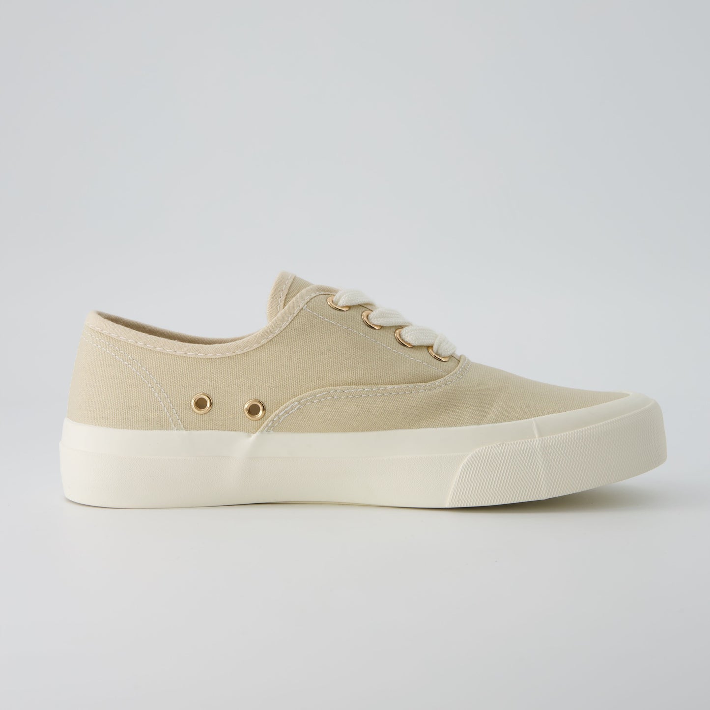 Cushionaire Freshman Canvas Lace-Up Sneaker