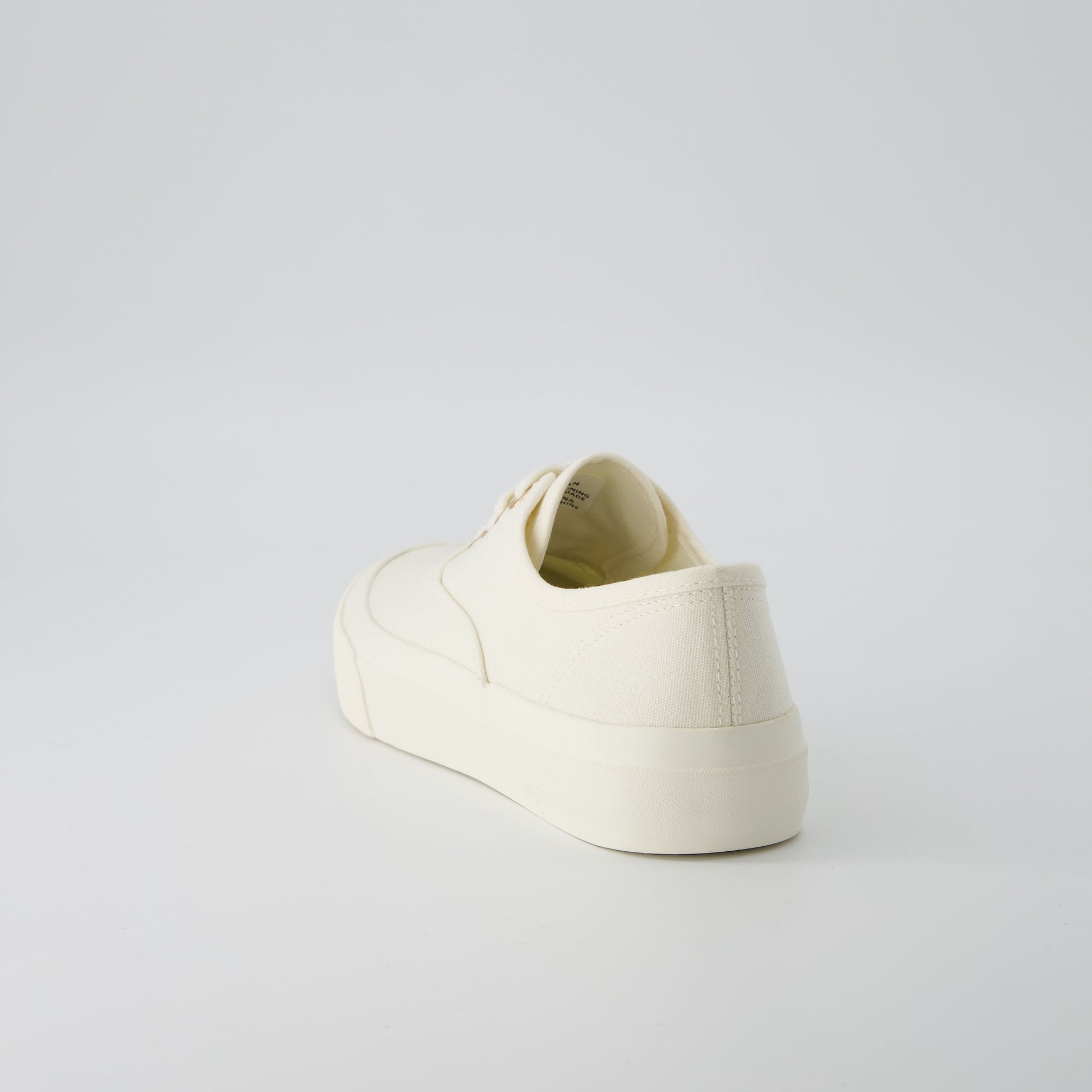 Cushionaire Freshman Canvas Lace-Up Sneaker