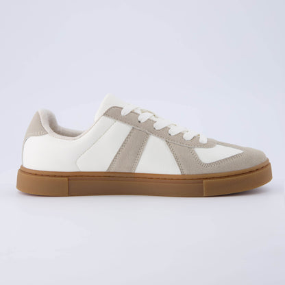 Cushionaire Bailey Lace Up Sneaker