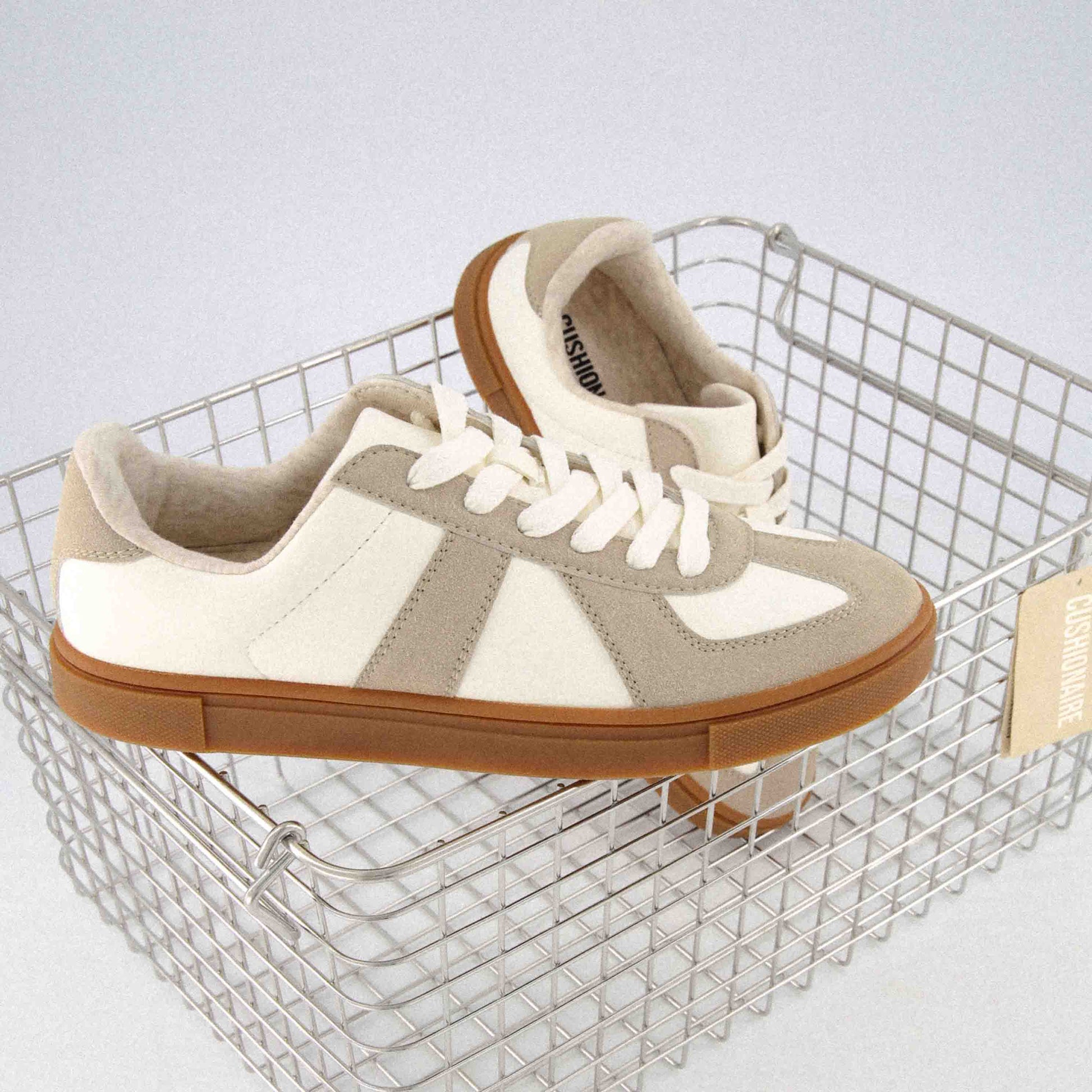 Cushionaire Bailey Lace Up Sneaker