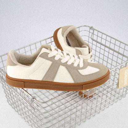 Cushionaire Bailey Lace Up Sneaker